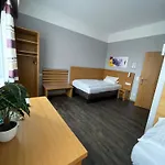 Wolfsjaeger Hotel