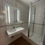 Wolfsjaeger Hotel