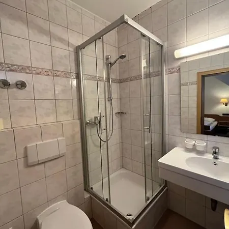 Wolfsjaeger Hotel 3*