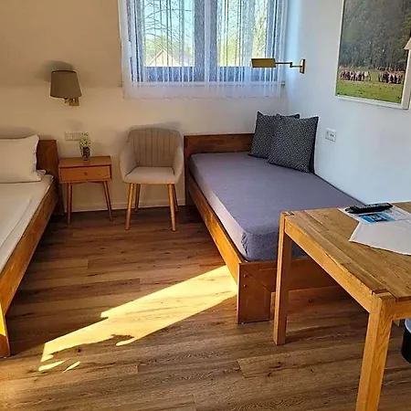 Wolfsjaeger Hotel 3*