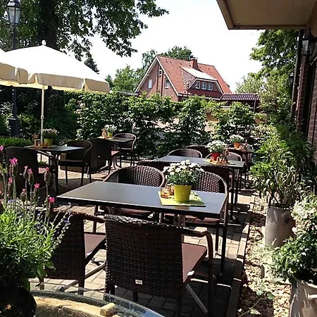 Wolfsjaeger Hotel