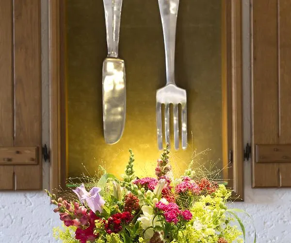 Hotel Wolfsjaeger 3*